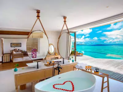 Milaidhoo Island Maldives Two Bedroom Ocean Residence with Pool Bano