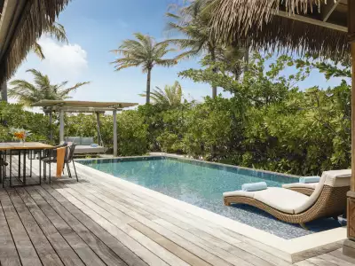 Waldorf Astoria Maldives Ithaafushi Grand Beach Villa With Pool Piscina y hamacas