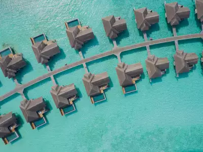 Over Water Villa with Pool Vista Aerea Vakkaru Maldives